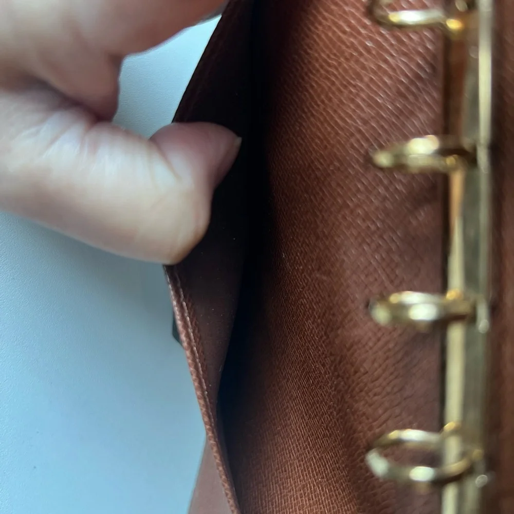 Louis Vuitton PM Size Agenda - Picture 9 of 10